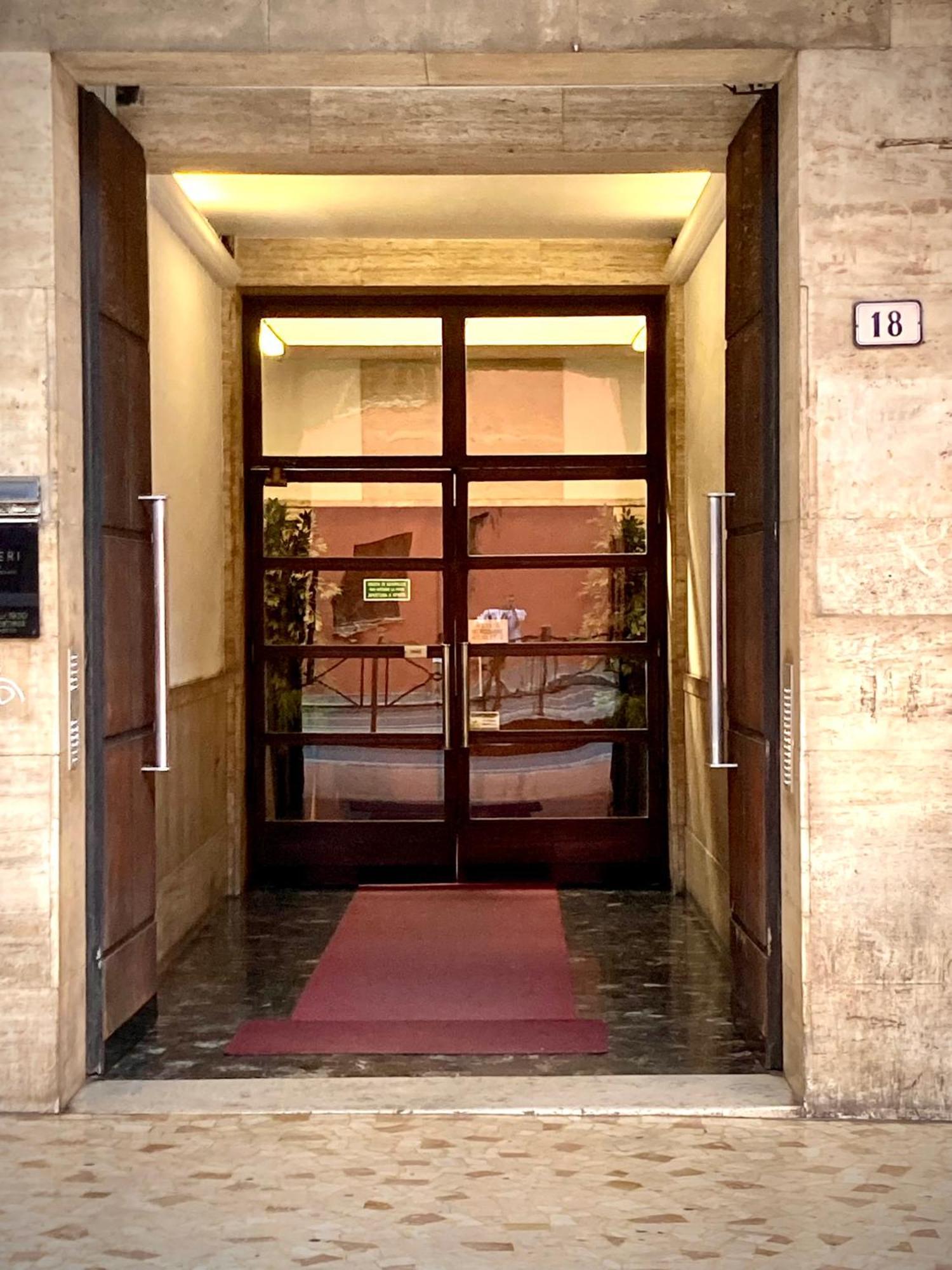 Tuliphouse Da Davide Lägenhet Bologna Exteriör bild